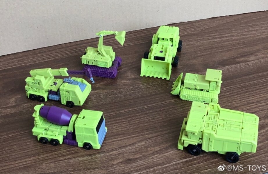 Magic Square MS B Series Constructicons Devastator  (2 of 3)